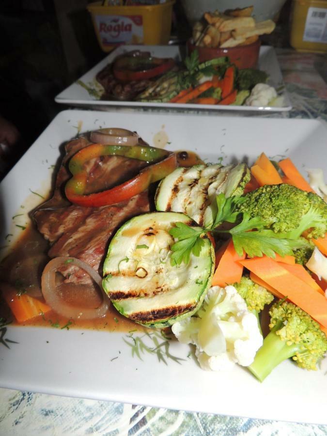 Hostal Dinosaurio Bed & Breakfast Torotoro Екстериор снимка